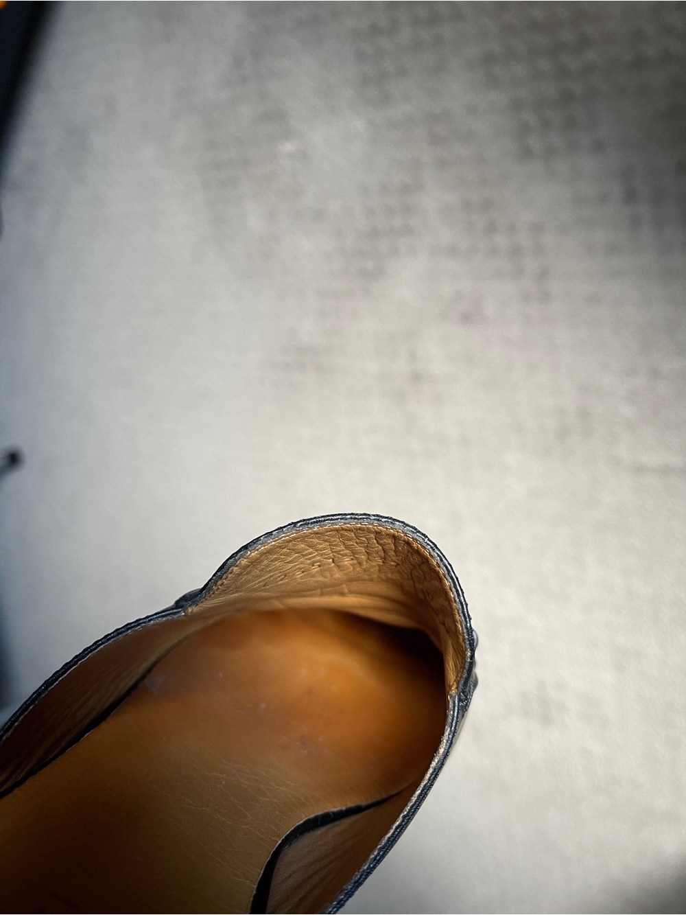 Gucci Black Leather Horsebit Slide Mules with Gold Hardware - Picture 3 of 16